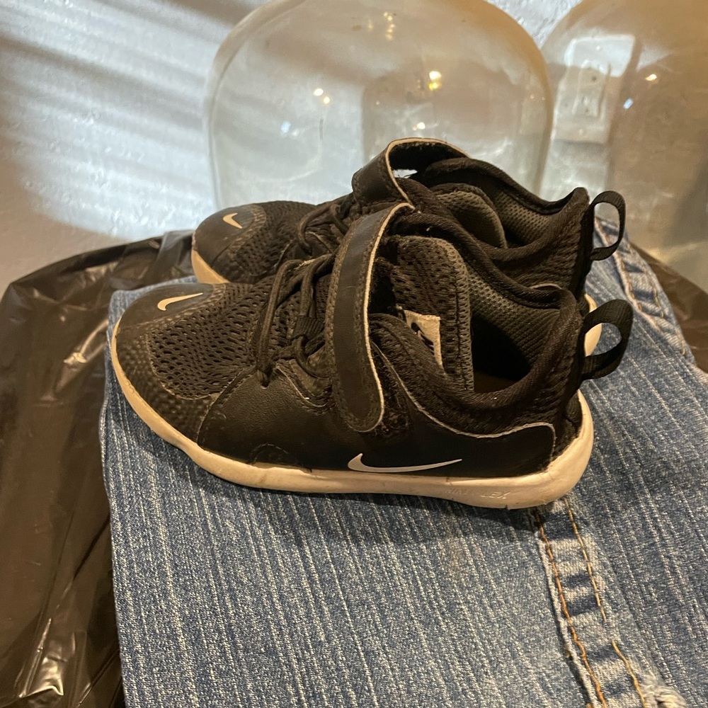 Nike Kids Black and White Sneakers